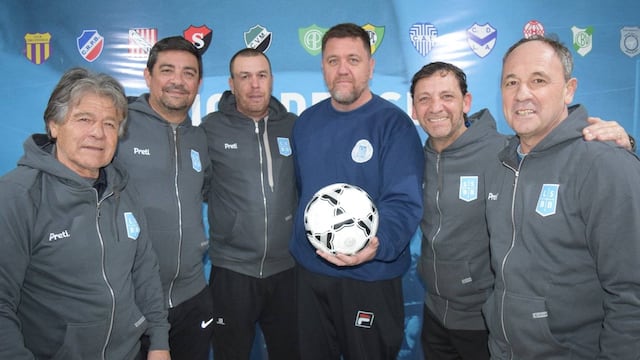 Federico "Chicha" Nieto sigue como DT de la Selección Sub 15 de la Liga del Sur. Lo acompañan los puntaltenses Pablo Sánchez y Robetto Gauna.