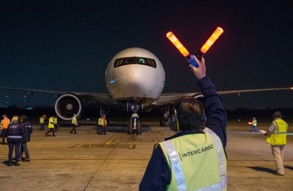 Vacunación: llegan más de 500 mil dosis de AstraZeneca este sábado