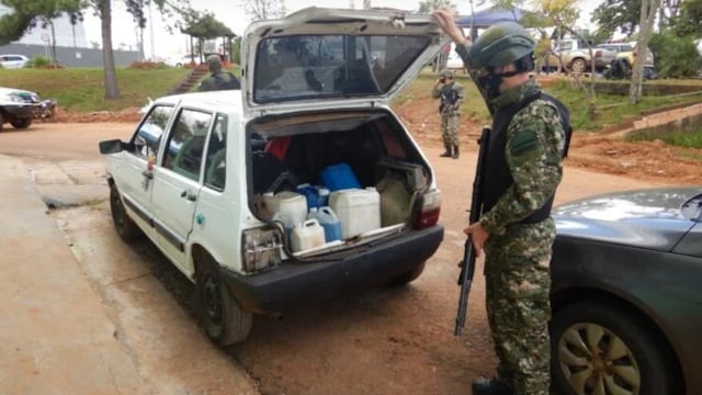 Fuerzas federales argentinas y brasileñas confiscaron mercadería de contrabando en la zona de frontera.