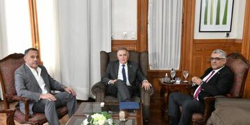 La primera ronda de negociaciones concluyó el viernes último y el miércoles retomarán el diálogo.