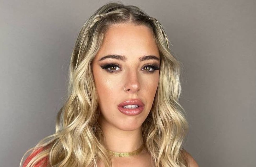 Nati Jota encendió Instagram con una provocativa microbikini violeta