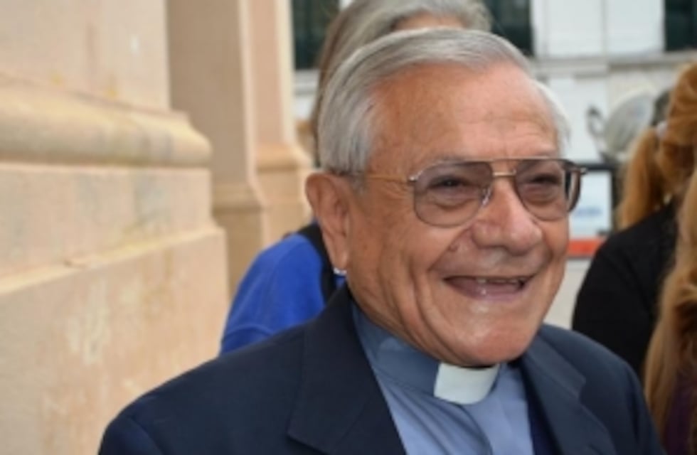 Dolor en Córdoba por la muerte de un histórico párroco de la Iglesia Catedral