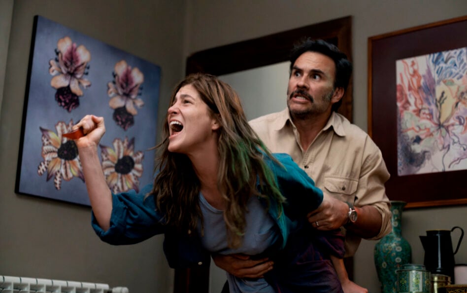 La serie de Netflix recomendada se llama Delirio.