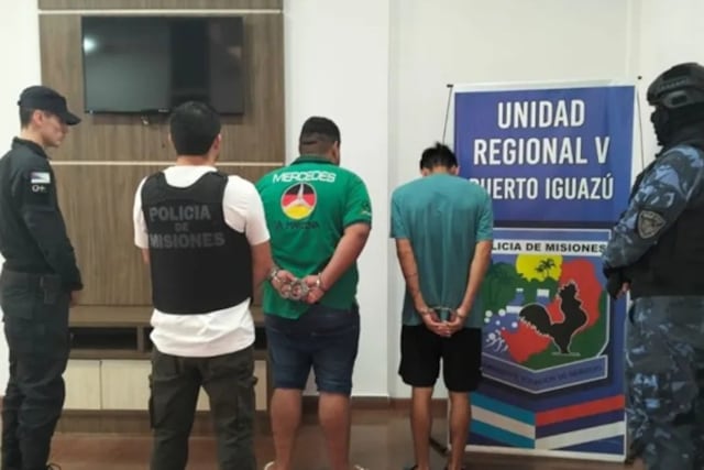 Detuvieron en Iguazú a dos delincuentes paraguayos buscados por la Justicia y esclarecieron un violento robo millonario.