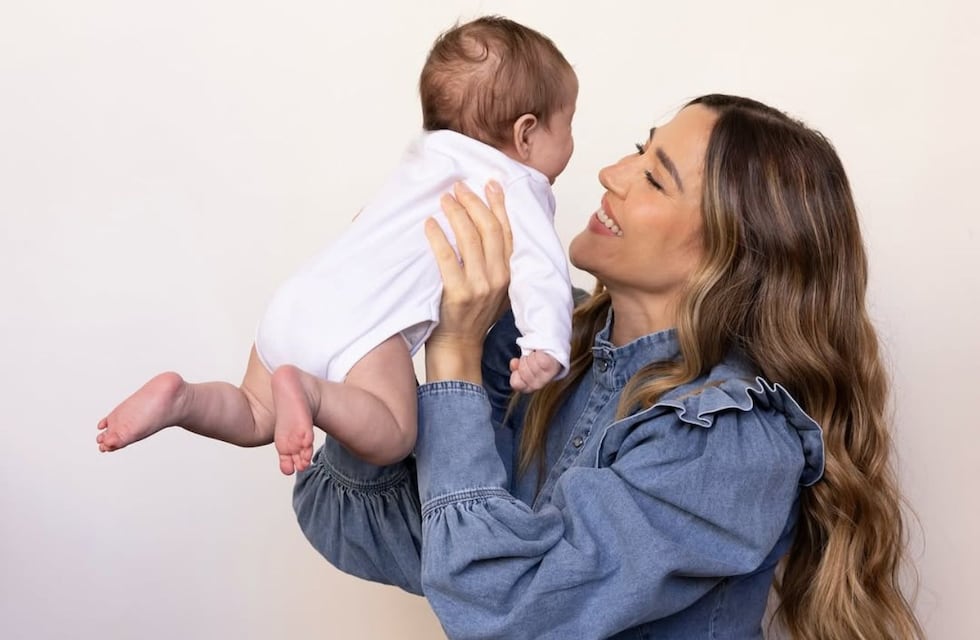 Jimena Barón comenzó 2026 mostrando por primera vez a su hijo Arturo en las redes: “Esos ojos...”