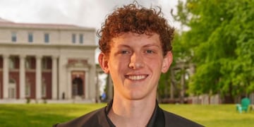 Santino Clemente construyó en equipo un dispositivo para la Nasa.