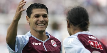 El nicoleño ganó la Copa Sudamericana y la Copa Suruga Bank con Arsenal.