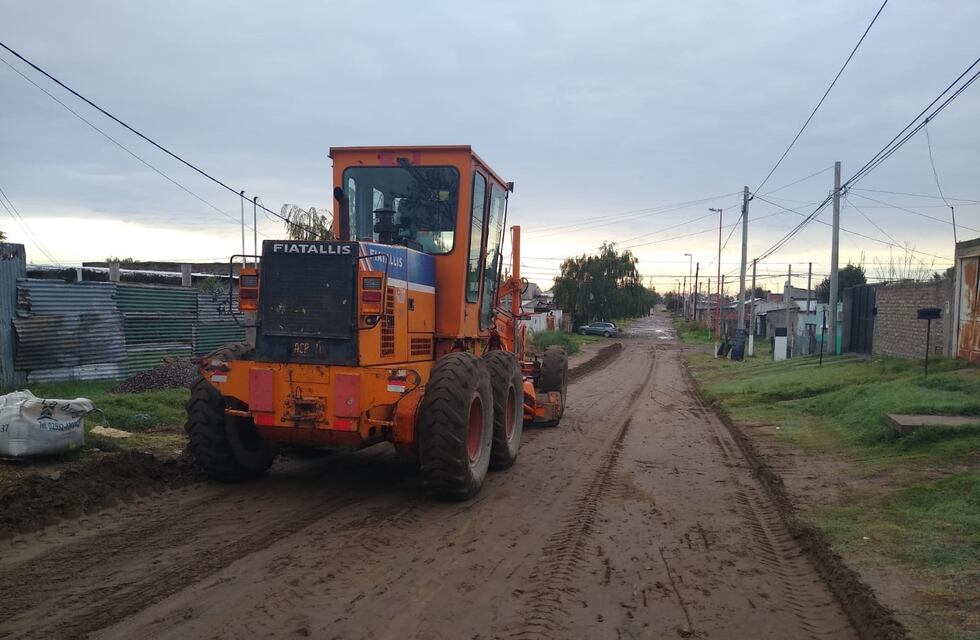 “Se continúa reparando y manteniendo las calles de tierra dañadas por las lluvias”