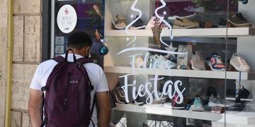 Los comerciantes tienen sus expectativas puestas en Navidad y Reyes Magos. Diario Huarpe.