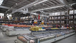 Un reconocido supermercado se va del país y puso en venta sus sucursales.