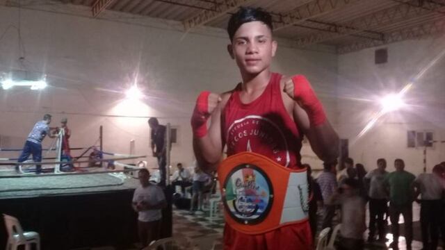 Ezequiel "El Corto" Almada box Arroyito