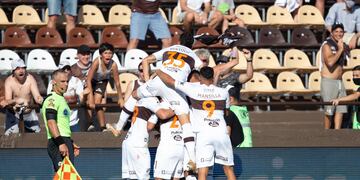 Platense le gana a Atlético Tucumán.