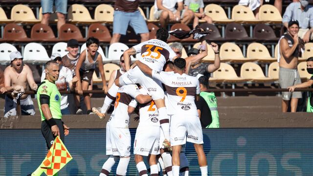 Platense le gana a Atlético Tucumán.