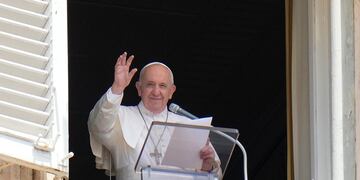El Papa Francisco viaja a Canadá para pedir perdón por los abusos a indígenas en internados católicos.