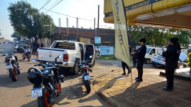 Picadas en Posadas: interceptaron a una de las camionetas protagonistas.