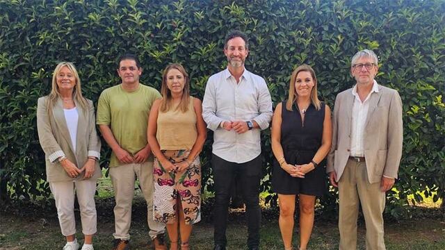 El rafaelino Enrique Marchiaro (derecha) junto al resto de la lista que encabeza Roberto Sukerman (centro)