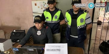 Allanamiento en vivienda de la capital permite incautar armas, municiones, cargadores y celulares, y establecer prohibición de acercamiento a la víctima para garantizar su seguridad.