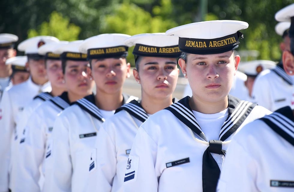 Puerto Belgrano: egresaron las promociones 127° y 128° de la ESSA