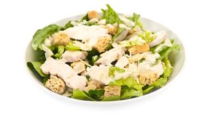 Ensalada Caesar.