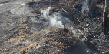 Siguen los incendios bajo tierra en Guaymallén y los vecinos están preocupados.