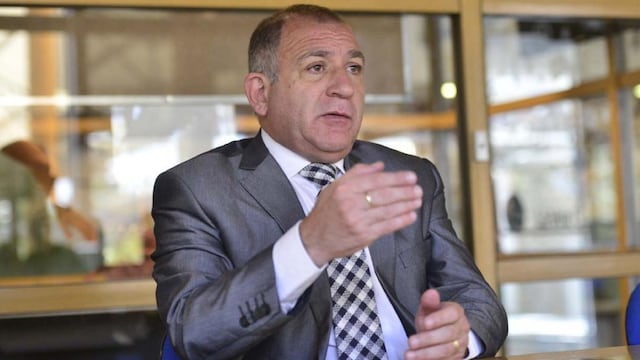 Juez fue embajador en Ecuador y dejó su cargo tras un escándalo.