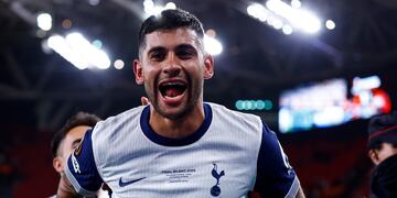 “¿La calle perder una final? Ni idea amigo", los picantes mensajes de Tottenham con Cuti Romero como protagonista.