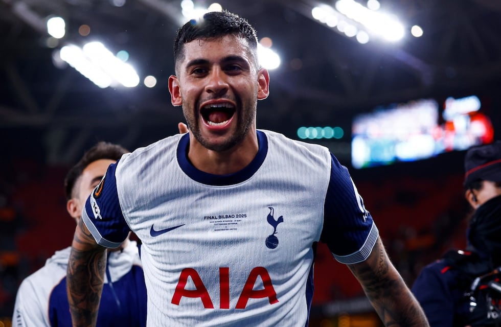 “¿Perder una final?”: Con Cuti Romero, los desopilantes posteos de Tottenham tras ganar la Europa League