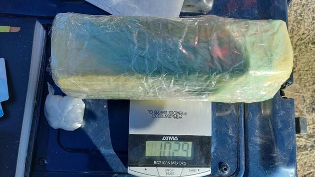 El ladrillo de cacaína secuestrada por la Policía Federal en un vehículo que transitaba por la Ruta 153 cuyos dos ocupantes fueron  detenidos. Gentileza