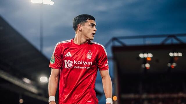Ramón Sosa, exdelantero de Talleres, en su debut en el Nottingham Forest. (Prensa Nottingham Forest)