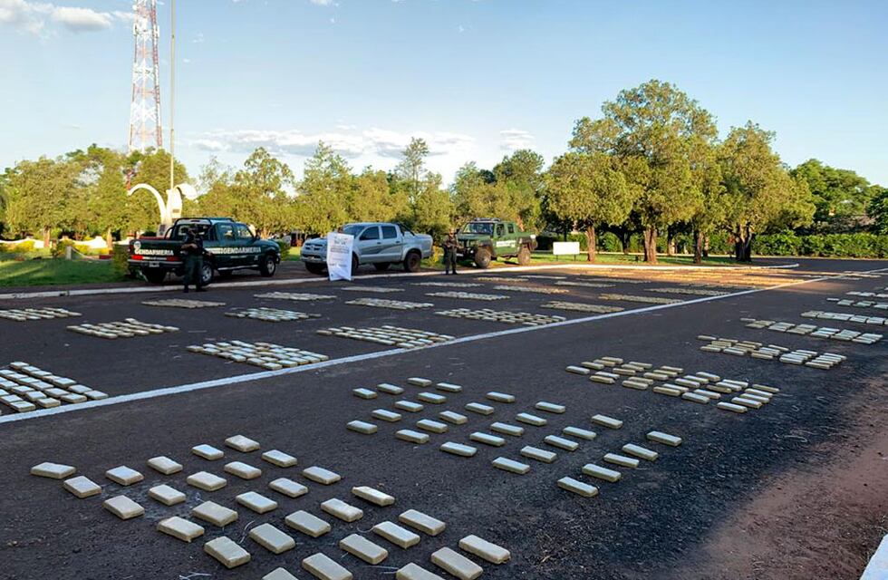 Incautaron más de una tonelada de marihuana y el responsable volvió a escapar