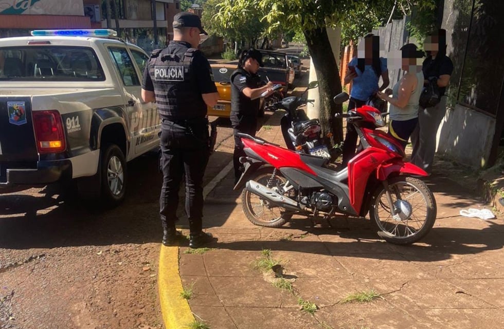 Dos motociclistas resultaron heridos tras un choque en Eldorado