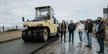 La legisladora Victoria Vuoto junto a Concejales de la ciudad recorrieron las obras de calle Los Ñires