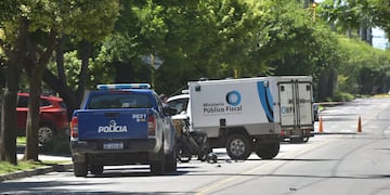 Una joven de 25 años murió en un siniestro vial en barrio Jardín. (Facundo Luque/La Voz).