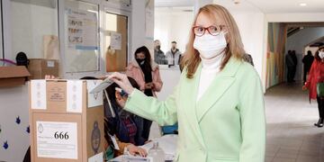 Alicia Kirchner  ya votó en las PASO 2021 de Santa Cruz.