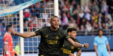 Mbappé tiene un año más de contrato con el PSG. (AP)