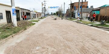 Manzur recorrió obras en San Andrés.