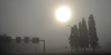 Continúa la alerta por neblina durante el viernes 23 de junio en Rosario, Santa Fe.