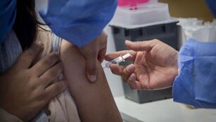 En Córdoba, se amplió la vacunación a todos los grupos de riesgo.