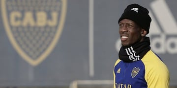 Luis Advíncula podría ser titular ante River por Copa Argentina.