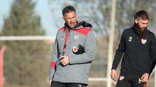 Diego Dabove, nuevo DT de Instituto, y otra prueba de fuego: la visita al puntero River (Prensa IACC).