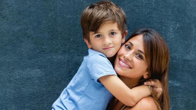 Antonela Roccuzzo y su hijo Thiago Messi comparten la pasión por el fútbol.