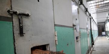 El Enacom aprobó un programa que permite mejorar la conectividad en las cárceles federales. Foto Rodrigo Abd/AP.