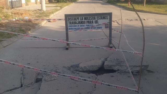 Por el calor reventó el pavimento de la esquina de Av. Roca y San Lorenzo del barrio Toro Yacu de Las Termas