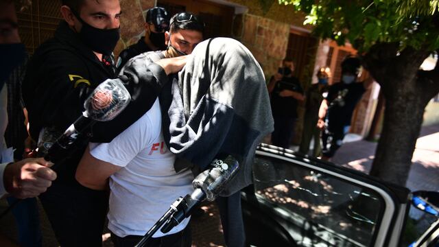 Así se llevaban arrestado a Ignacio Nicolás Martín