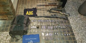Las armas dejadas en un estudio jurídico y que las decomisó la AIC