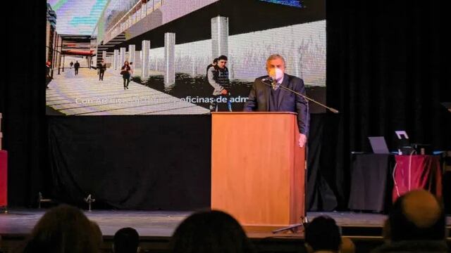 El gobernador Morales habló en el acto de apertura de las ofertas de las empresas interesadas en la obra de puesta en valor del antiguo edificio del Cabildo de Jujuy.