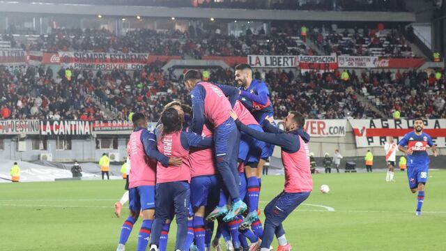Tigre sorprendió en el Monumental y eliminó a River: jugará la semifinal ante Argentinos.