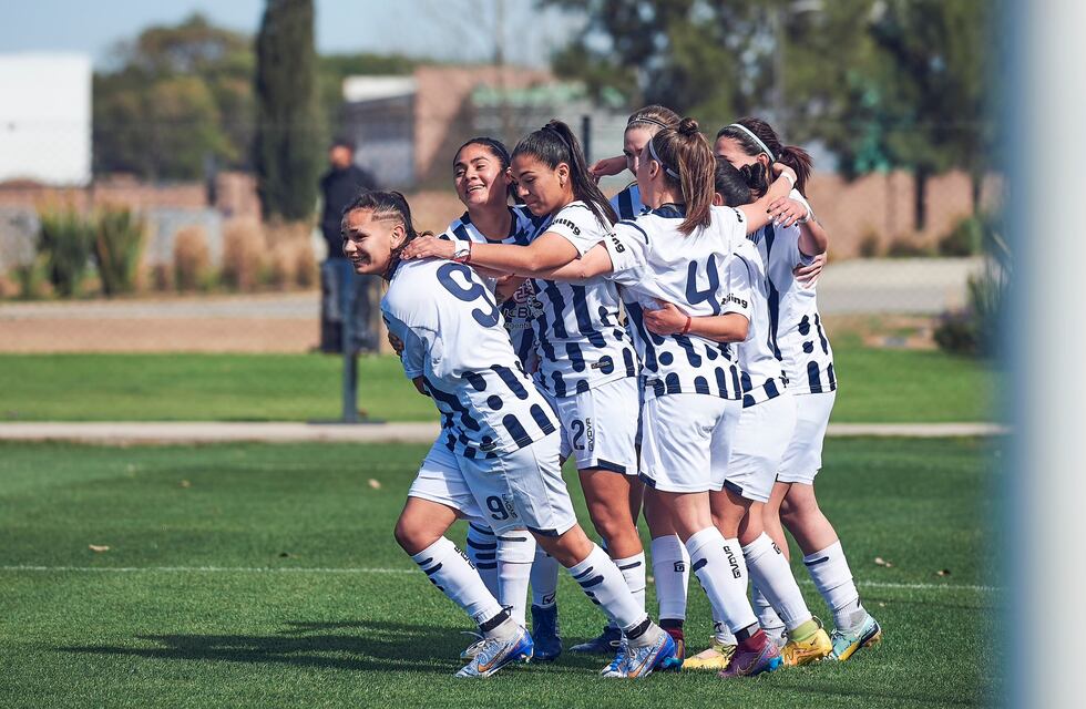 Fútbol femenino: las chicas de Talleres siguen de racha, con una goleada