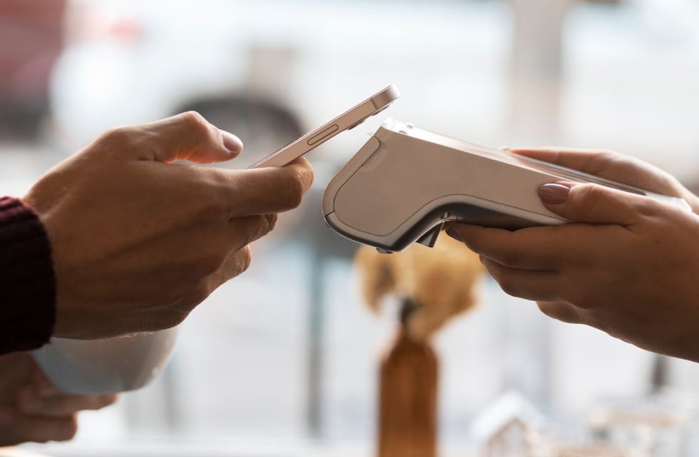 Promoción con Visa: cómo dejar propina y recibir el 100% de reintegro