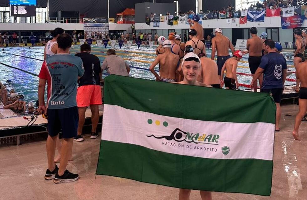 Benicio Murua del Cultural de Arroyito tuvo un gran debut en el Nacional de Menores de Natación